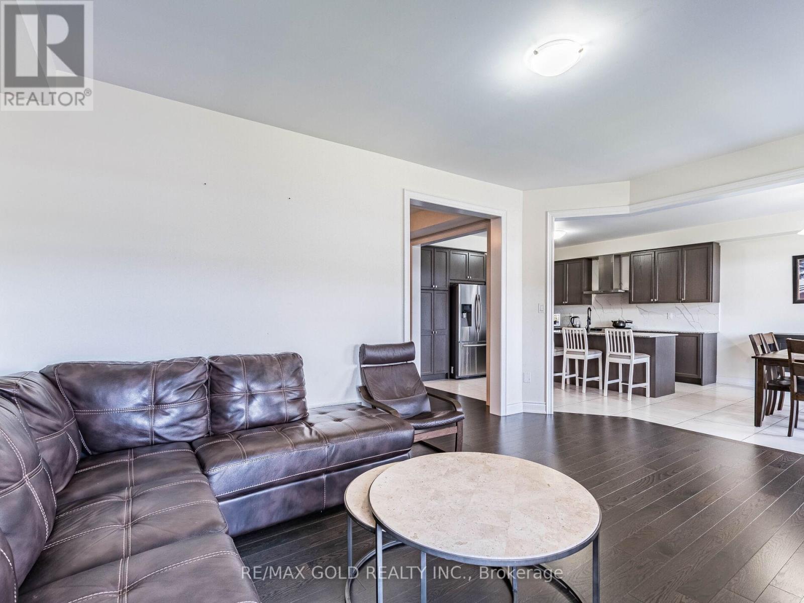 4 Wainwright Drive, Brampton, Ontario  L7A 0C7 - Photo 12 - W12201341