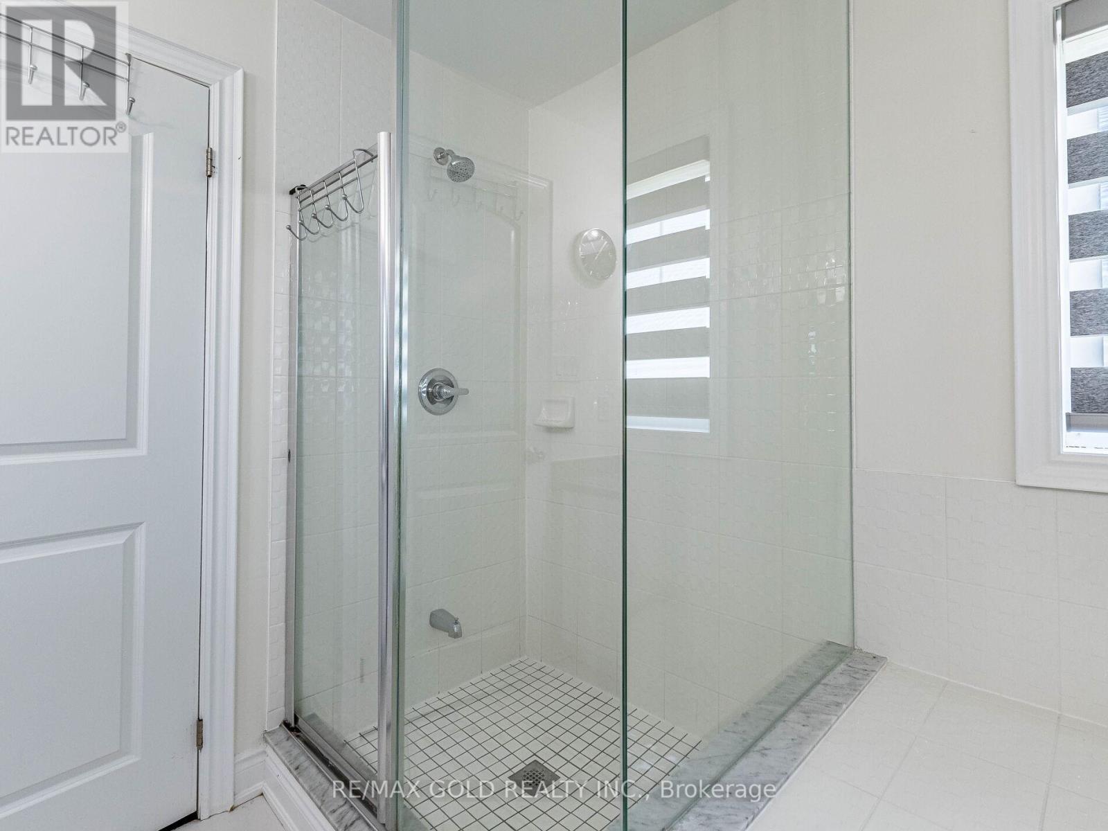 4 Wainwright Drive, Brampton, Ontario  L7A 0C7 - Photo 23 - W12201341