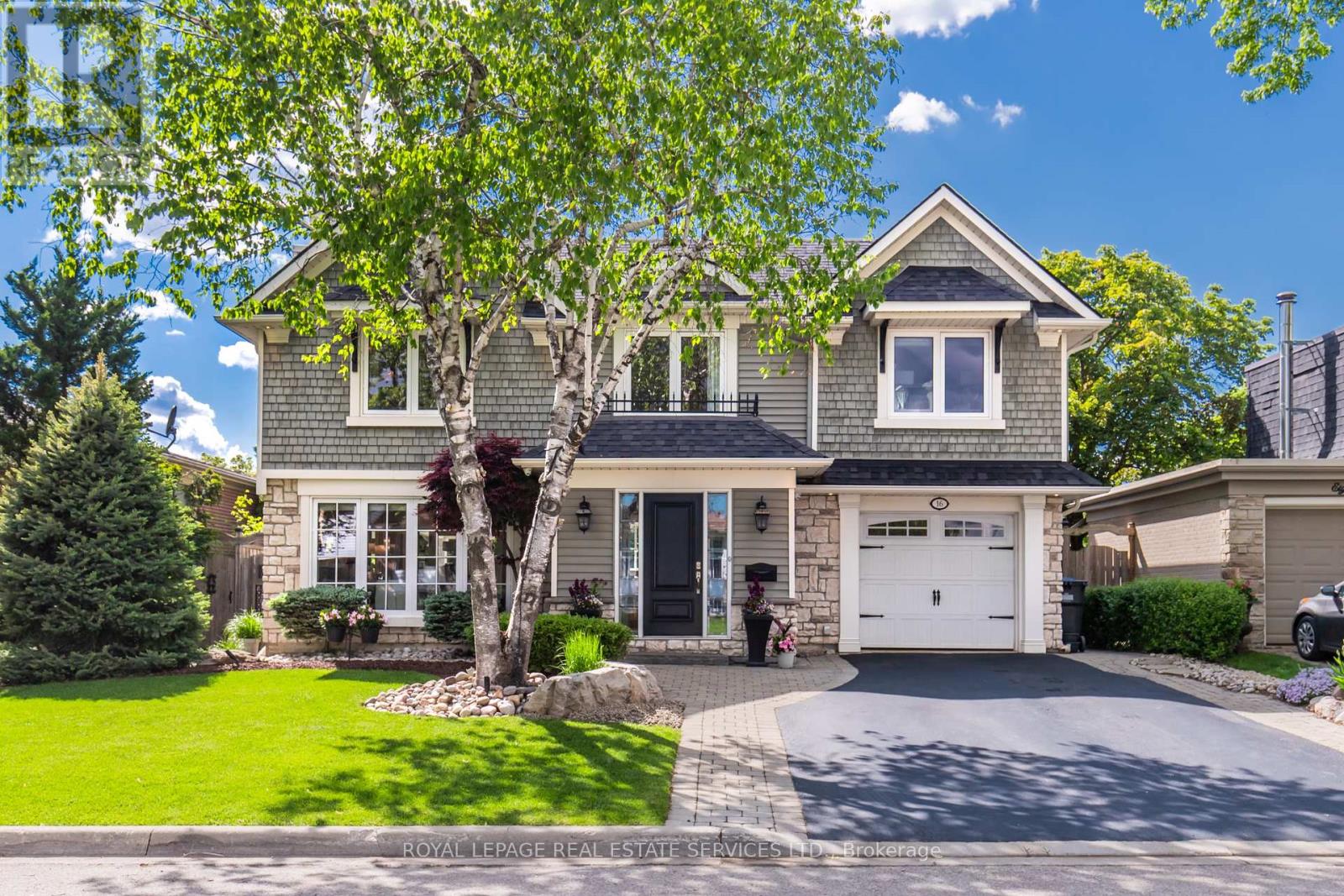 Property at 16 FERNDALE CRESCENT image 1