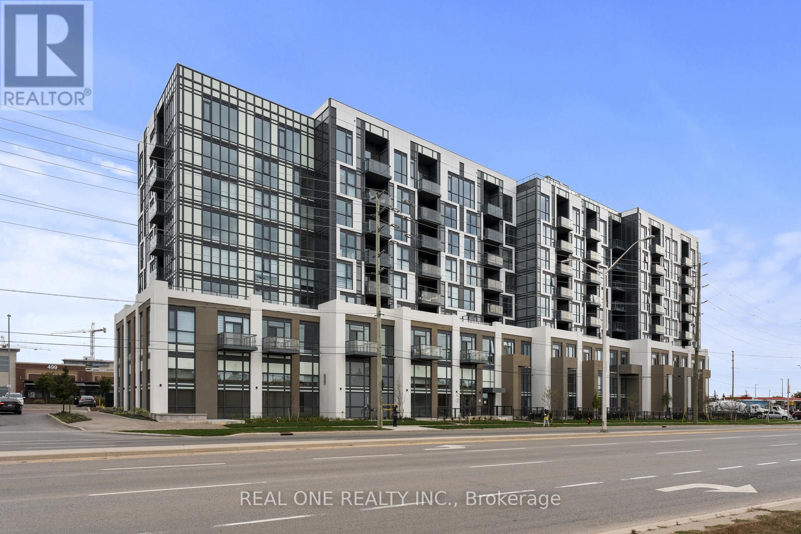 814 - 509 Dundas Street W, Oakville, Ontario  L6M 4M2 - Photo 2 - W12201391