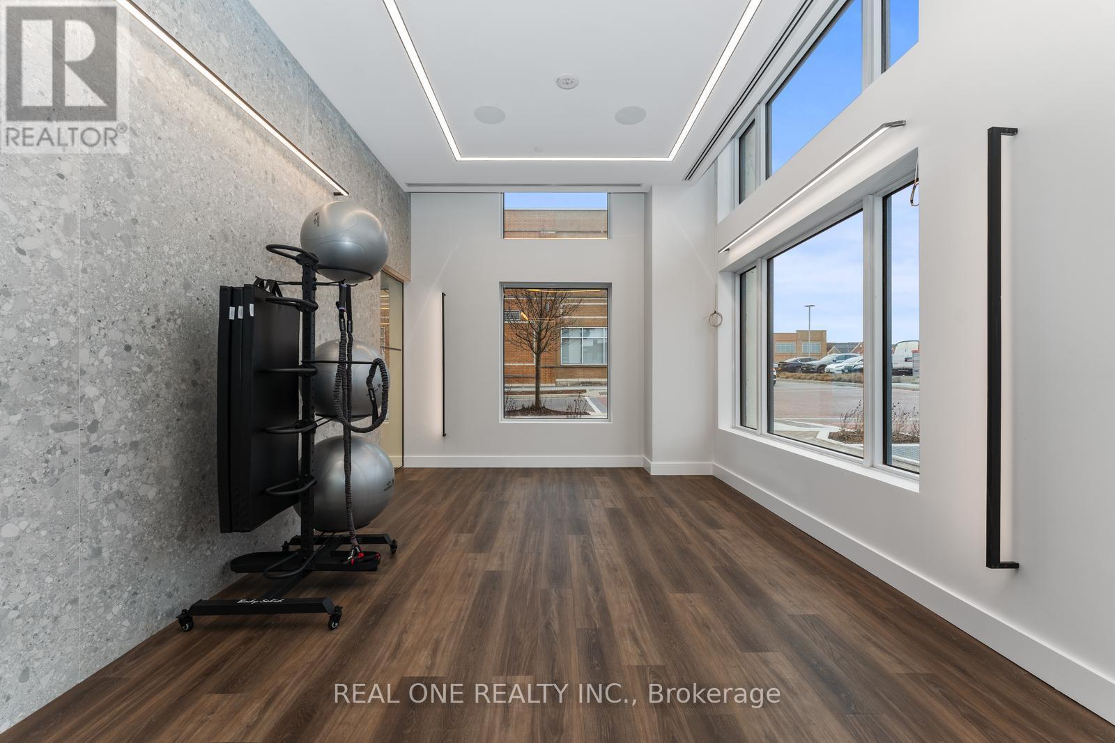 814 - 509 Dundas Street W, Oakville, Ontario  L6M 4M2 - Photo 48 - W12201391