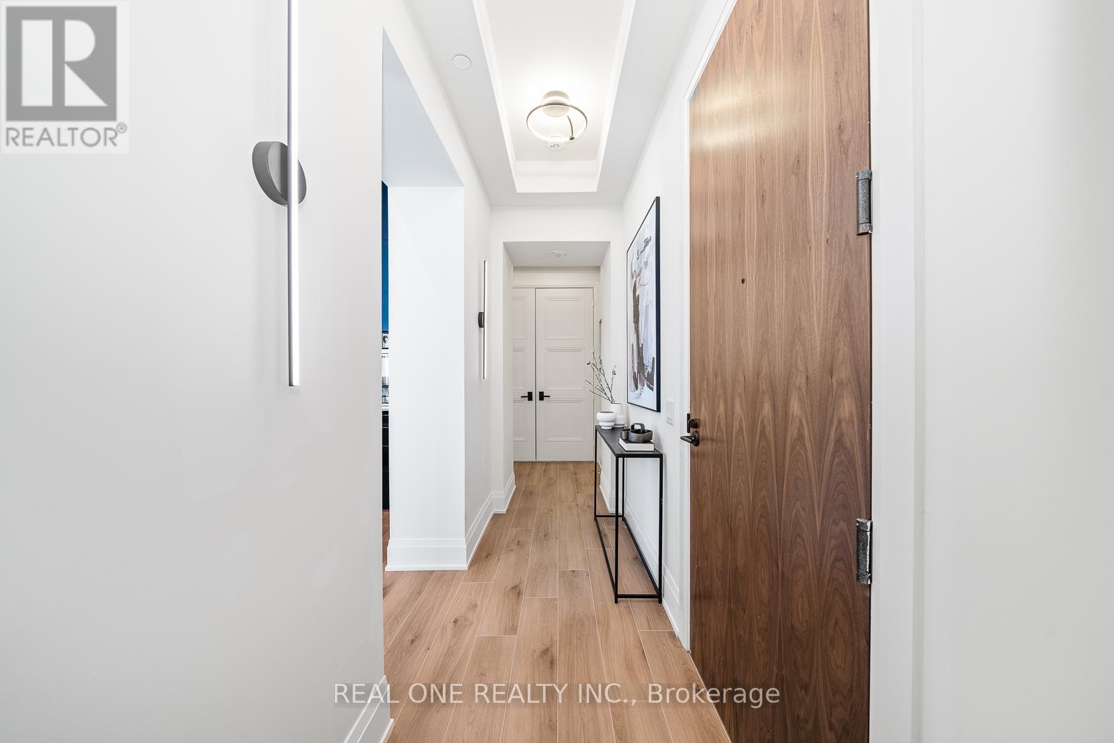 814 - 509 Dundas Street W, Oakville, Ontario  L6M 4M2 - Photo 6 - W12201391