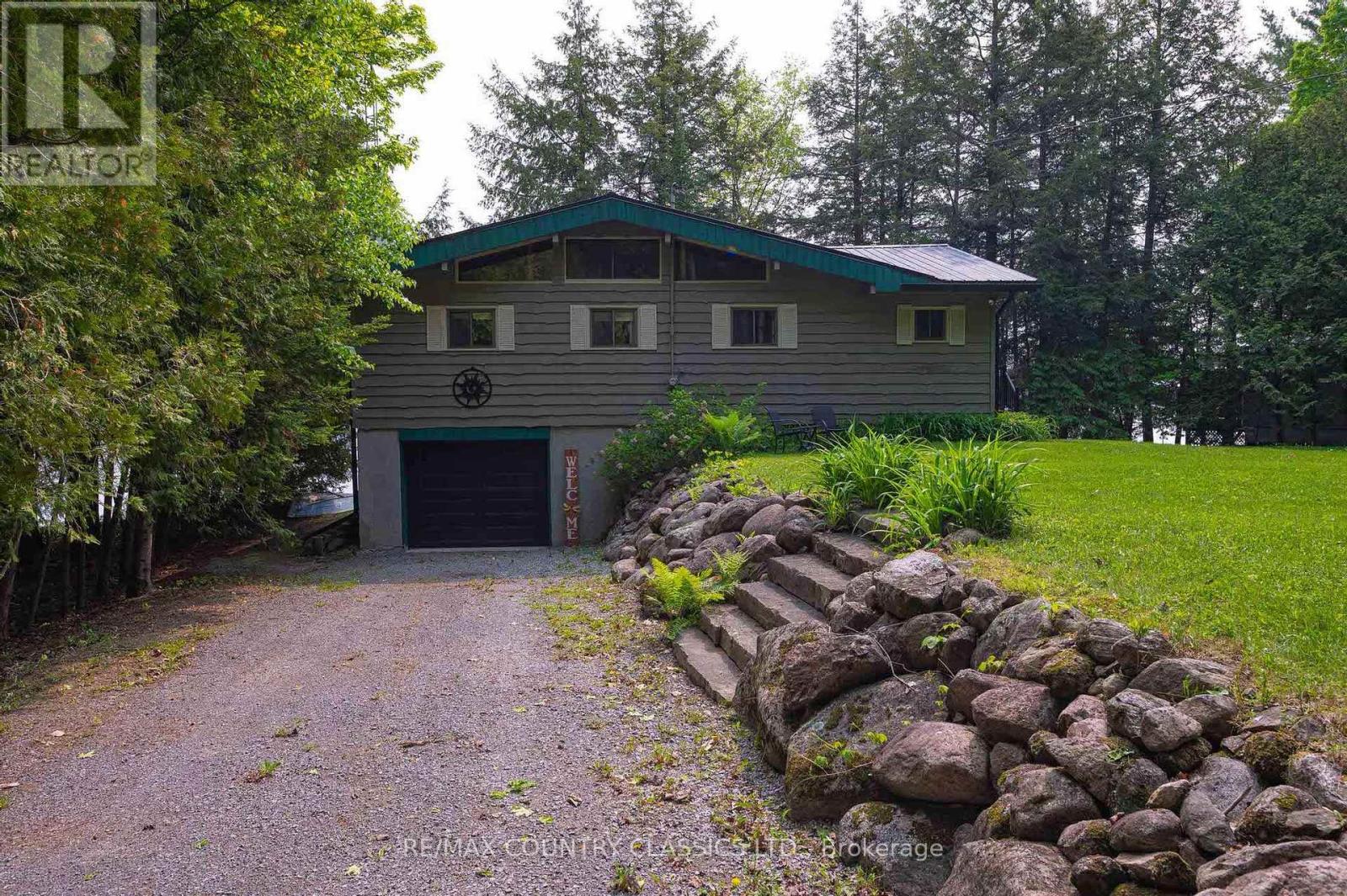 217 MOFFAT ROAD, North Kawartha, Ontario