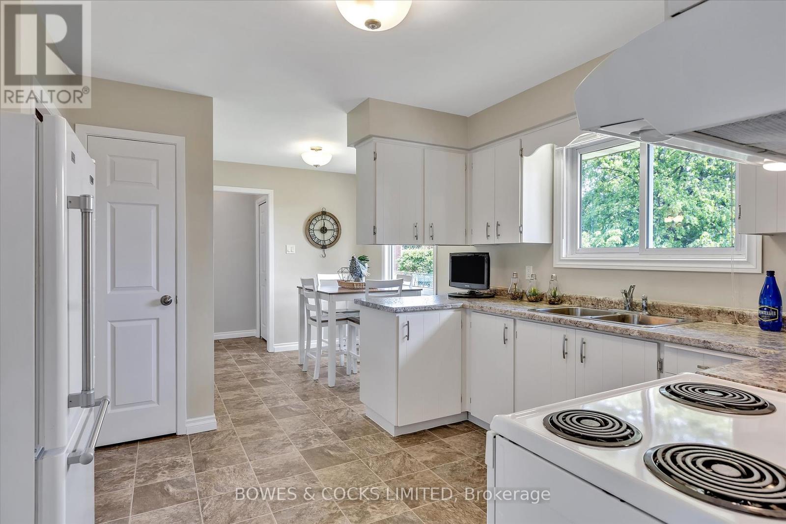 1958 Bankside Drive, Peterborough, Ontario  K9K 1A4 - Photo 13 - X12201462