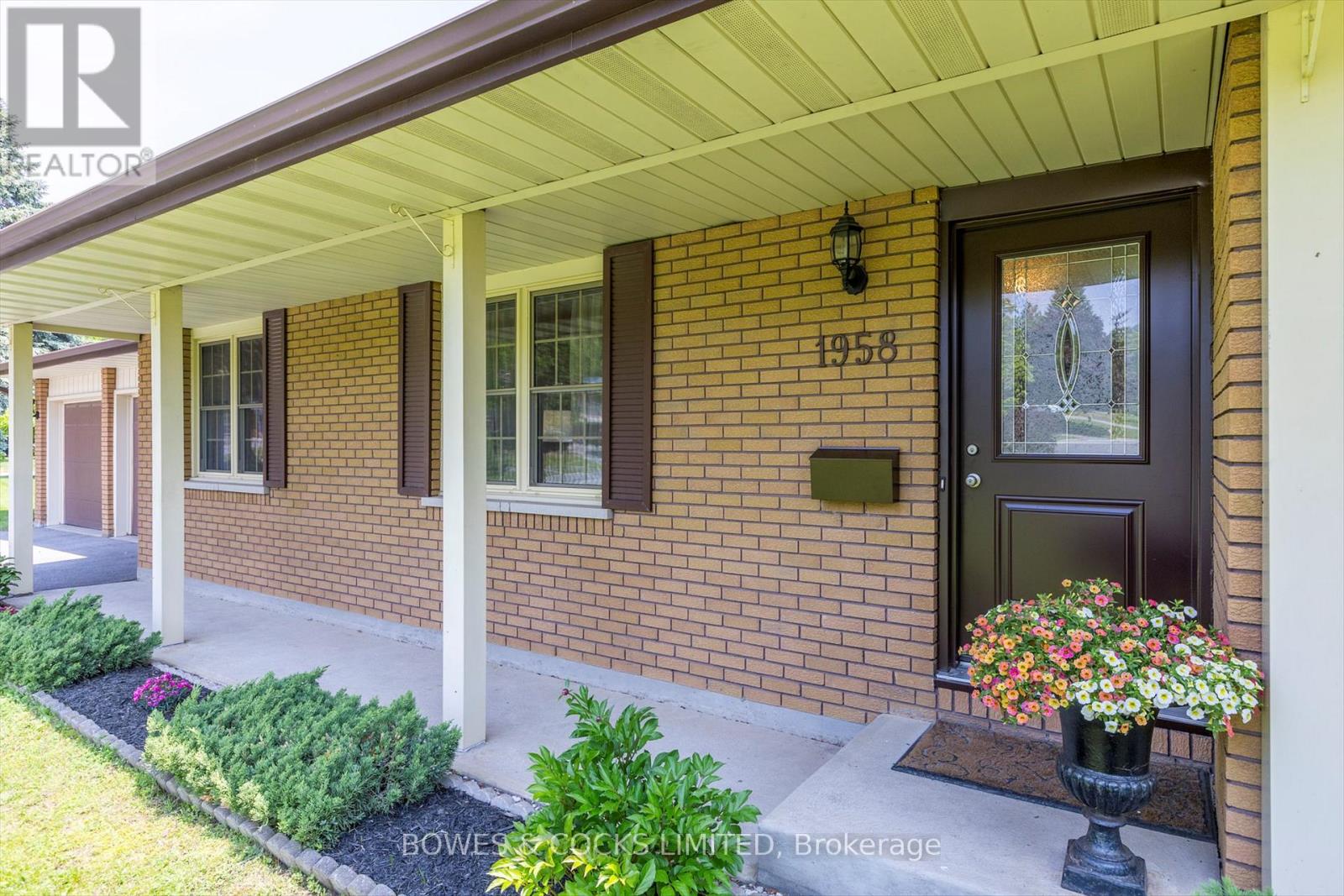 1958 Bankside Drive, Peterborough, Ontario  K9K 1A4 - Photo 5 - X12201462