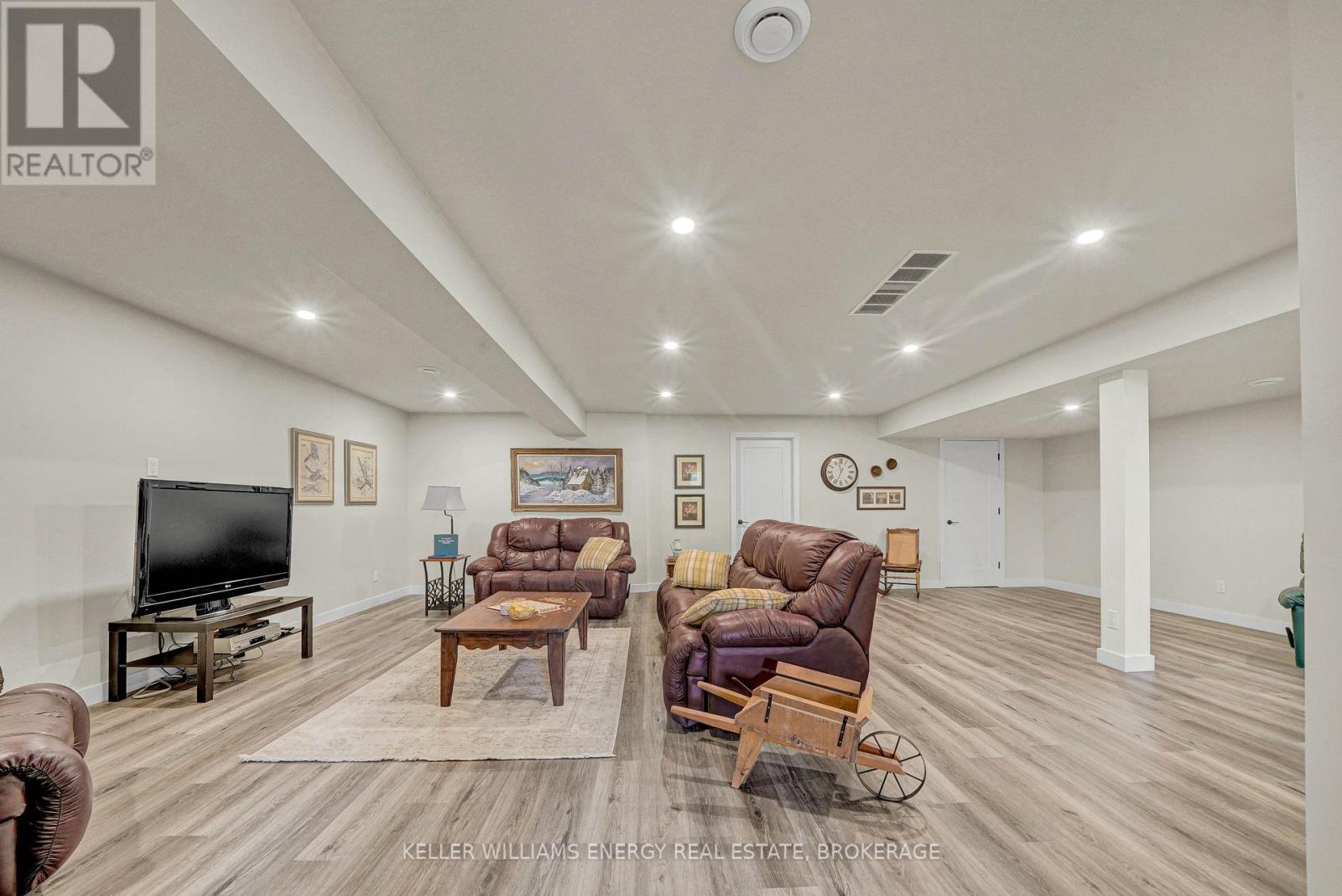 73 White Chapel Road, Prince Edward County, Ontario  K0K 2T0 - Photo 28 - X12201465