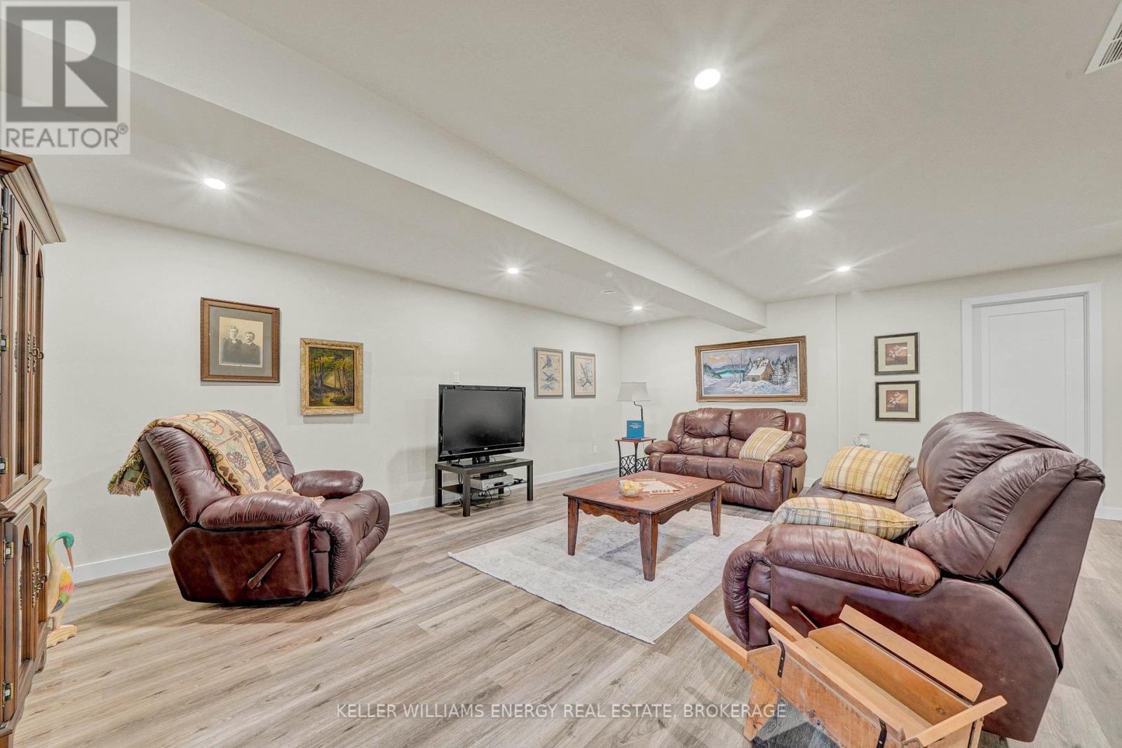 73 White Chapel Road, Prince Edward County, Ontario  K0K 2T0 - Photo 29 - X12201465