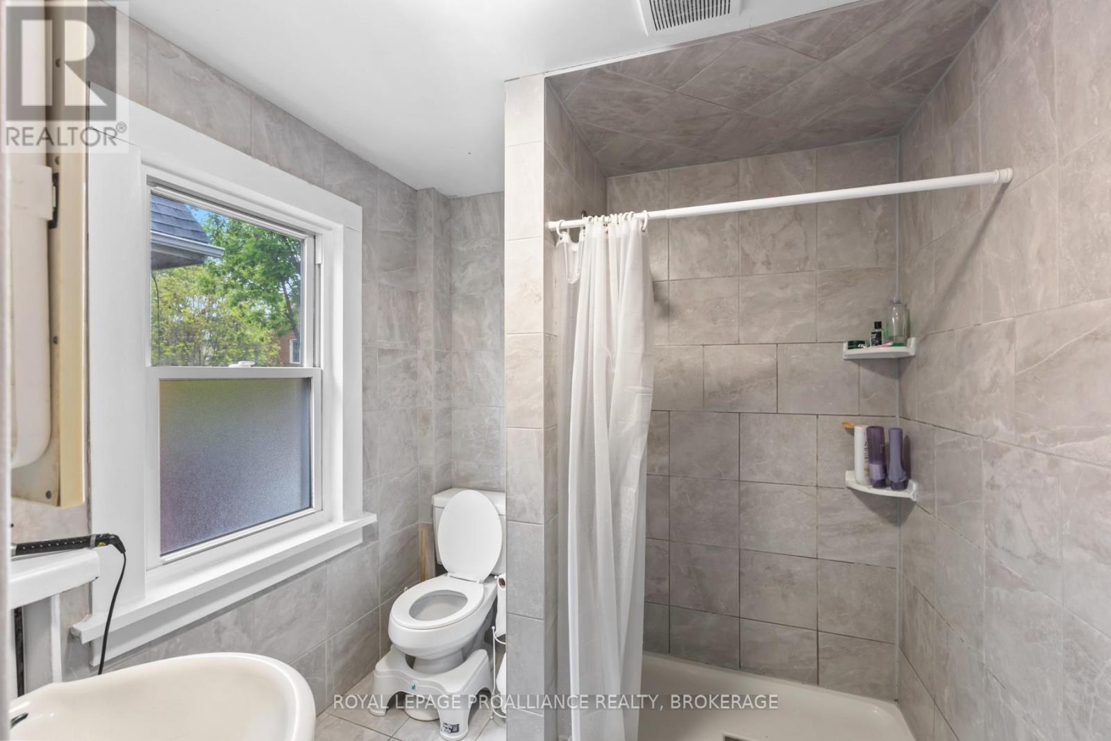 235 William Street, Kingston (Central City East), Ontario  K7L 2E5 - Photo 29 - X12201496