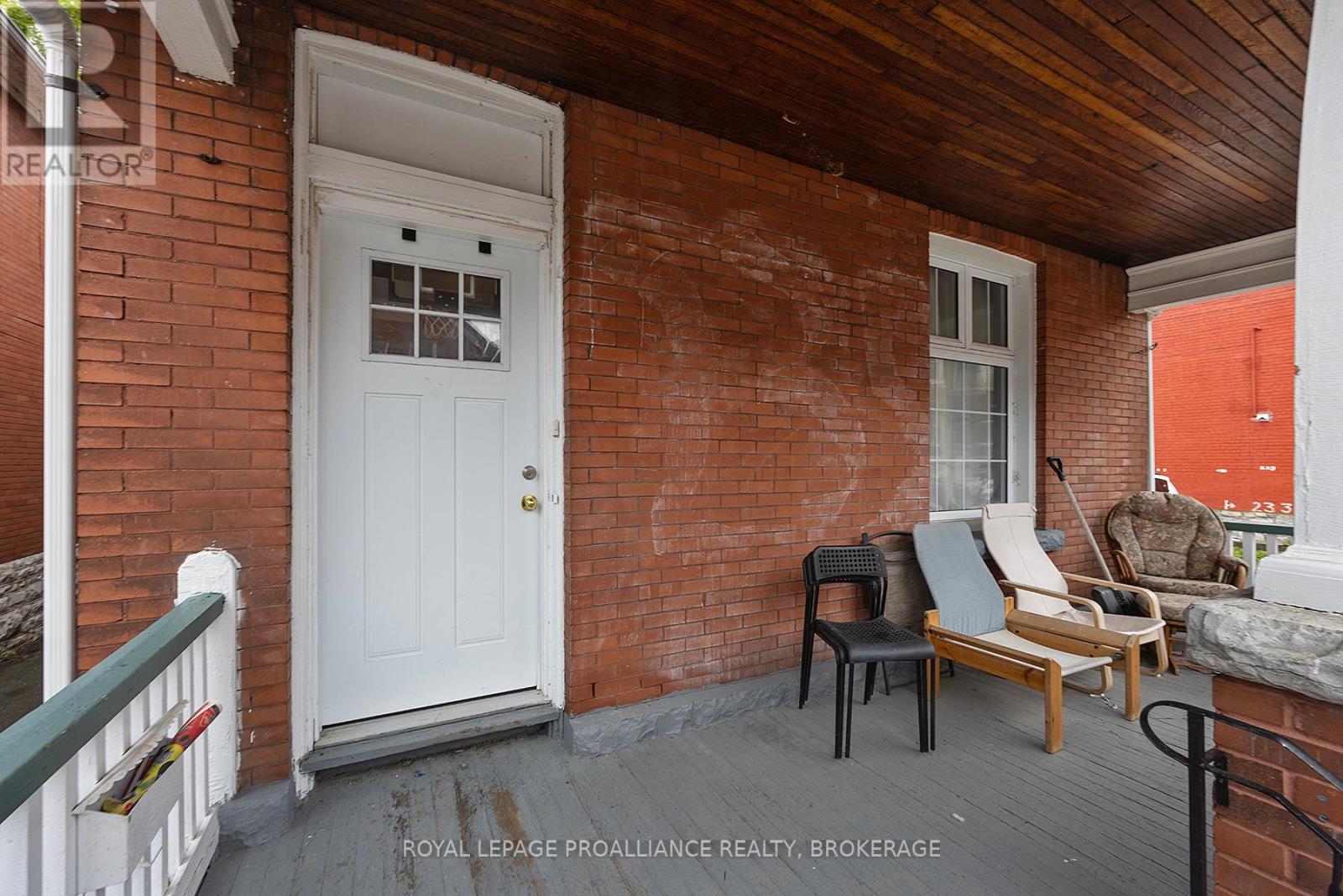 235 William Street, Kingston (Central City East), Ontario  K7L 2E5 - Photo 3 - X12201496