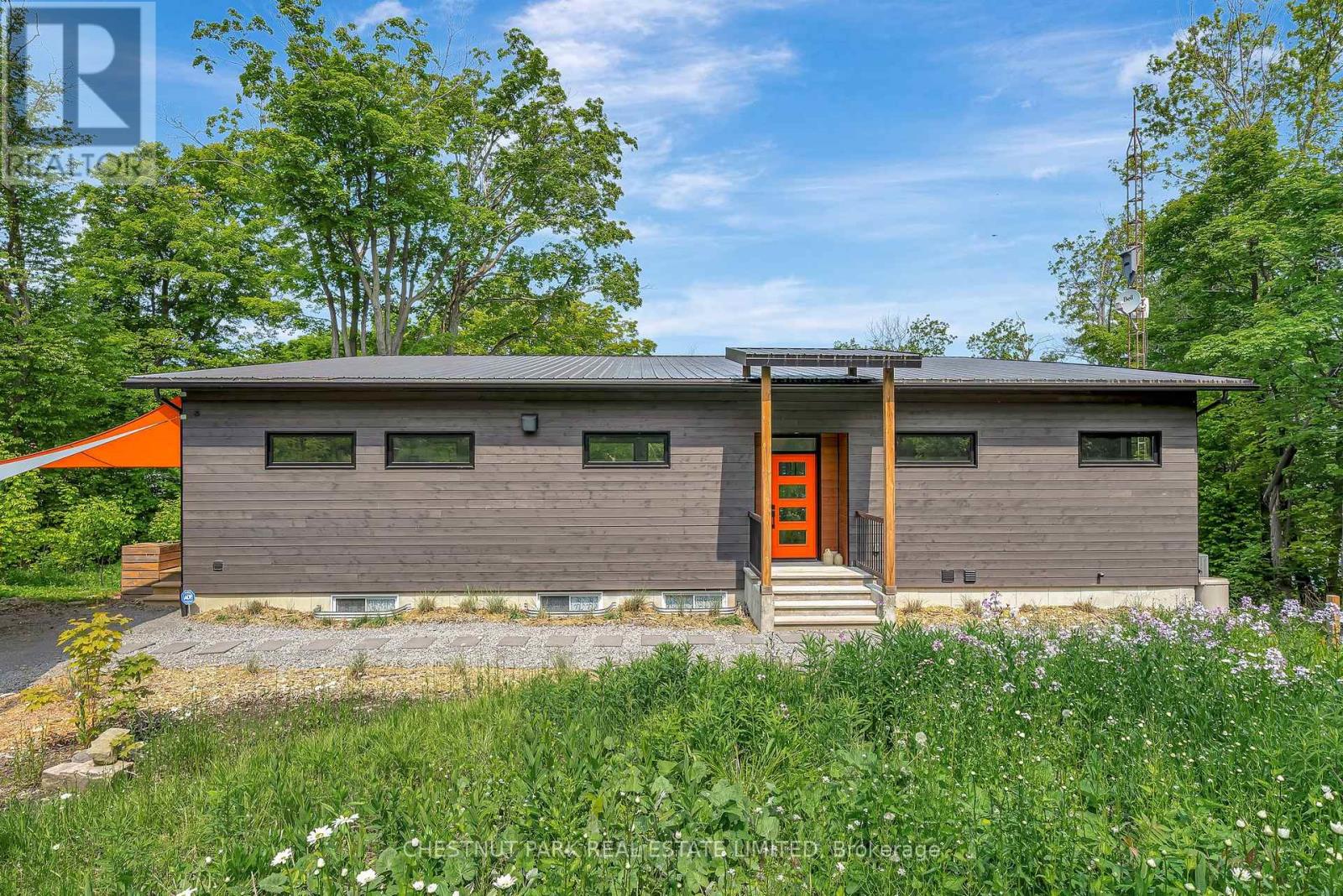 39 Hicks Lane, Prince Edward County, Ontario  K0K 2T0 - Photo 7 - X12201491