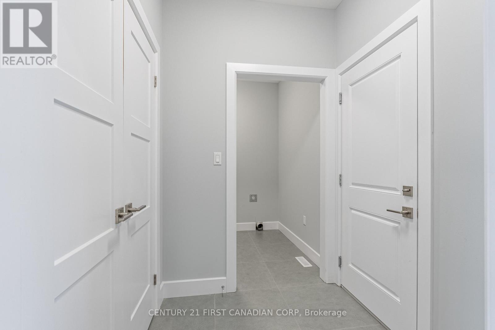 15 Greene Street, South Huron, Ontario  N0M 1S2 - Photo 24 - X12201457