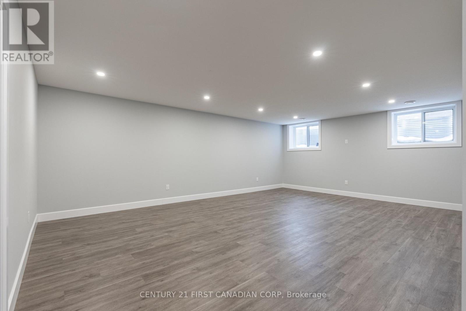 15 Greene Street, South Huron, Ontario  N0M 1S2 - Photo 42 - X12201457