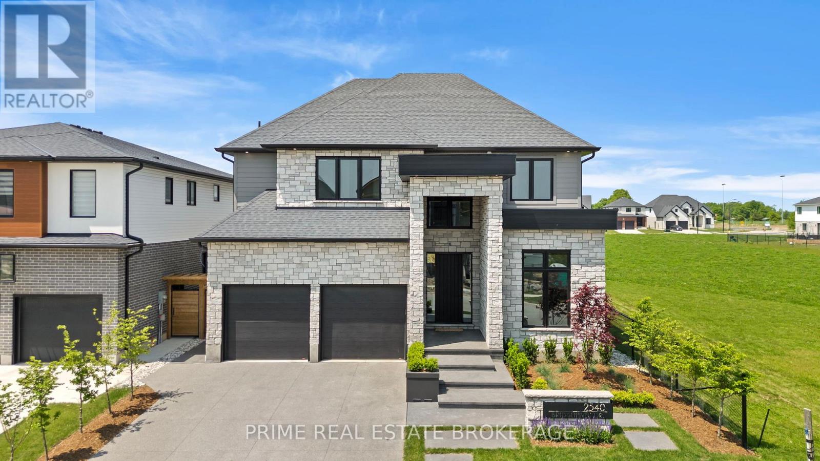 2540 Bridgehaven Drive, London North, Ontario  N6G 0Z7 - Photo 1 - X12201489