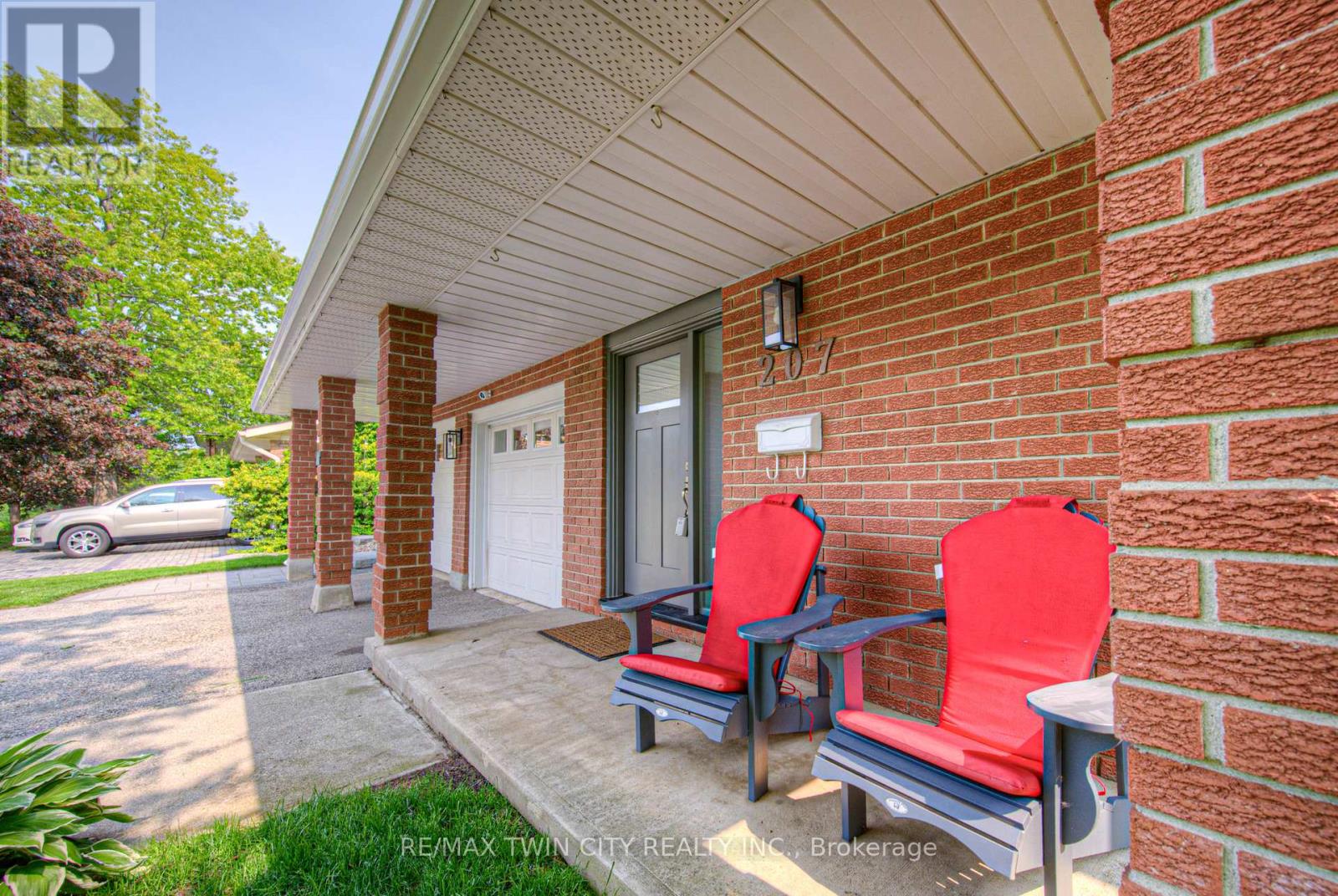 Property at 207 GRAND RIDGE DRIVE image 3