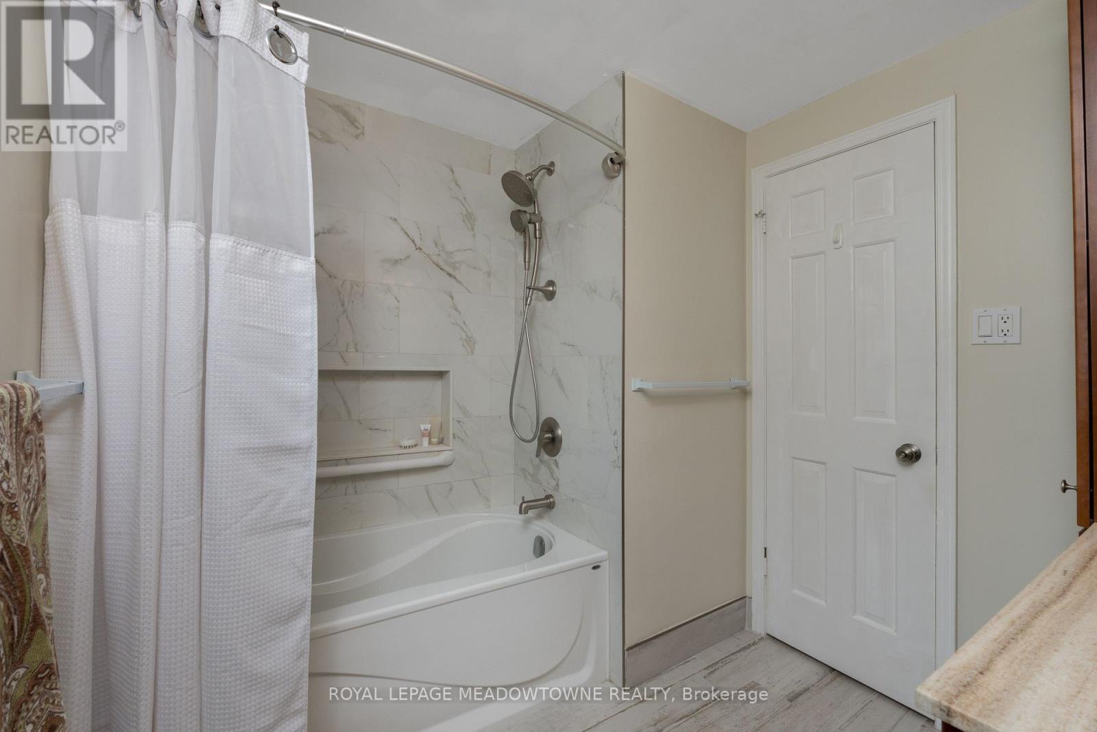 7 Deerwood Crescent, Kitchener, Ontario  N2N 1R4 - Photo 27 - X12201411