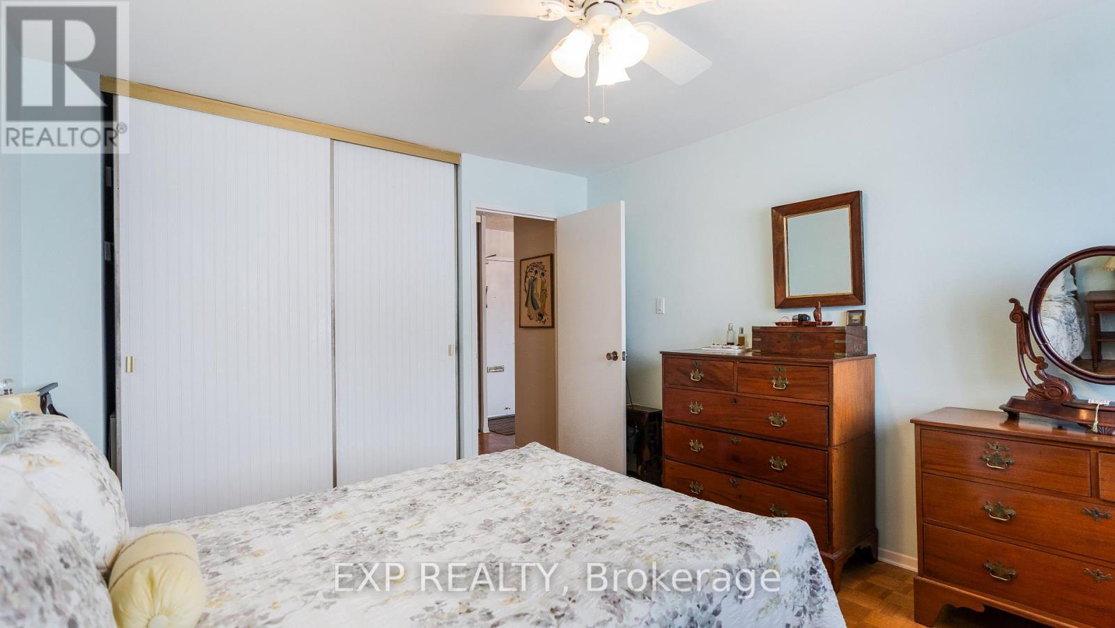 301 - 15 Towering Heights Boulevard, St. Catharines, Ontario  L2T 3G7 - Photo 8 - X12201476