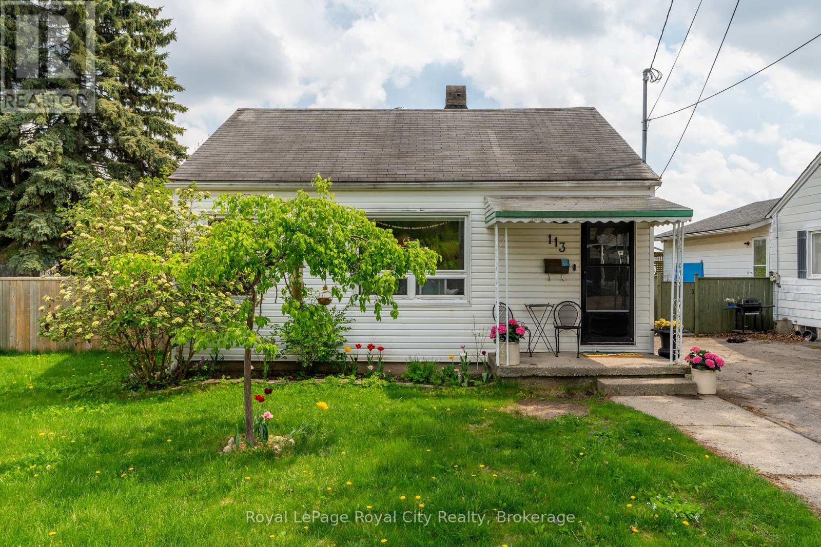 Property at 113 MEMORIAL CRESCENT image 2