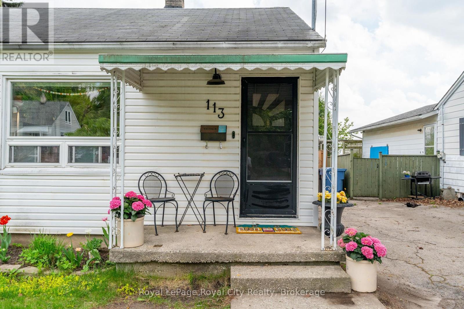 Property at 113 MEMORIAL CRESCENT image 3