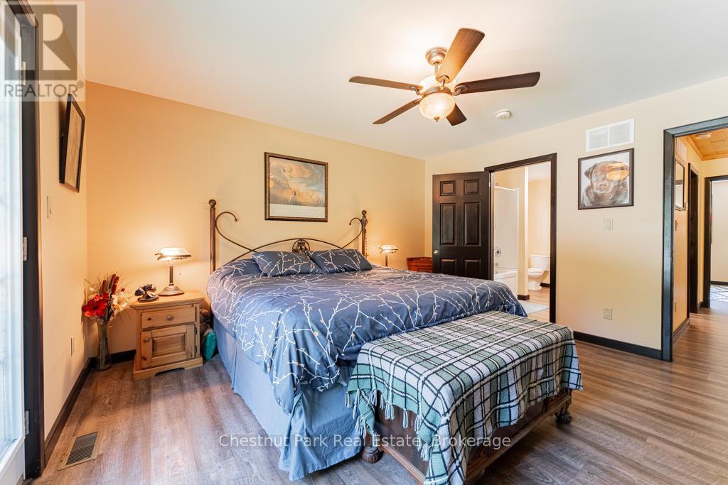 2253 Lone Pine Drive, Huntsville, Ontario  P0B 1L0 - Photo 20 - X12201488