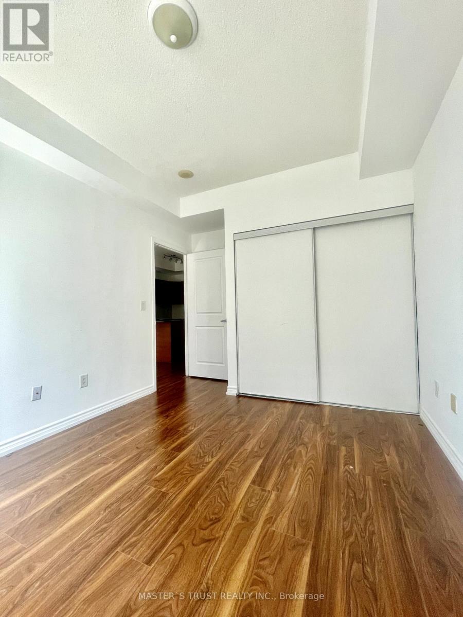318 - 385 Prince Of Wales Drive, Mississauga, Ontario  L5B 0C6 - Photo 7 - W12048666