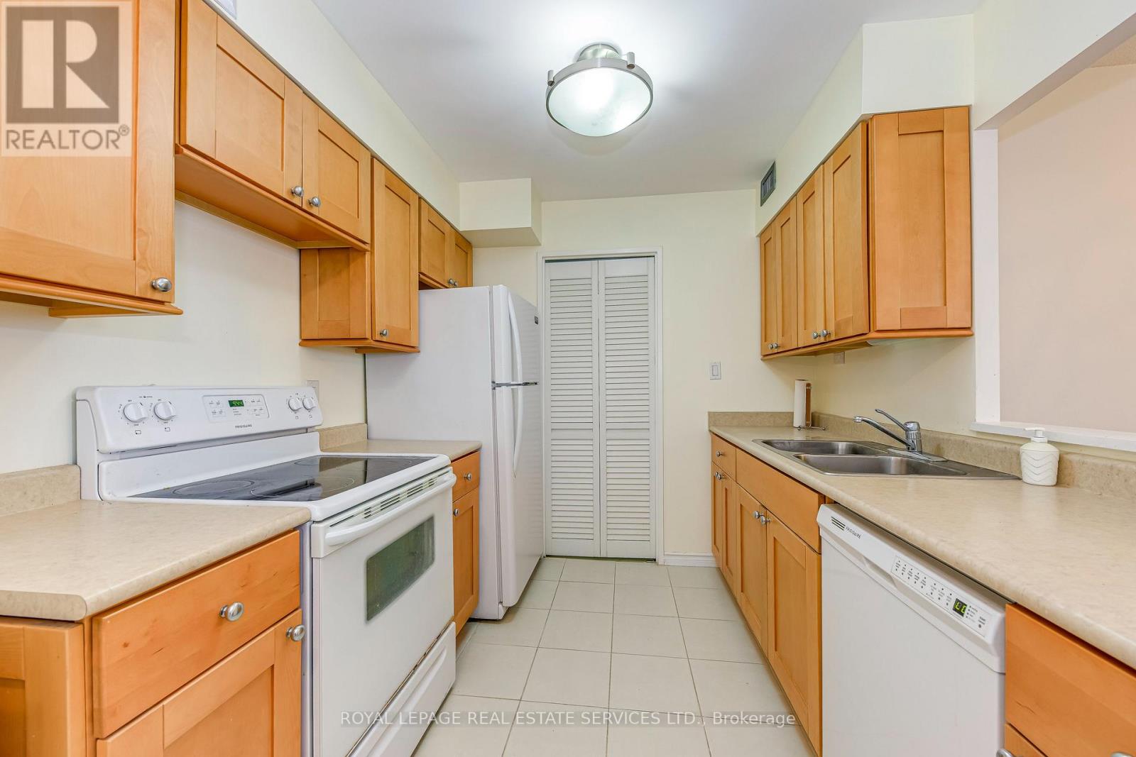 2111 - 3605 Kariya Drive, Mississauga, Ontario  L5B 3J4 - Photo 12 - W12197781