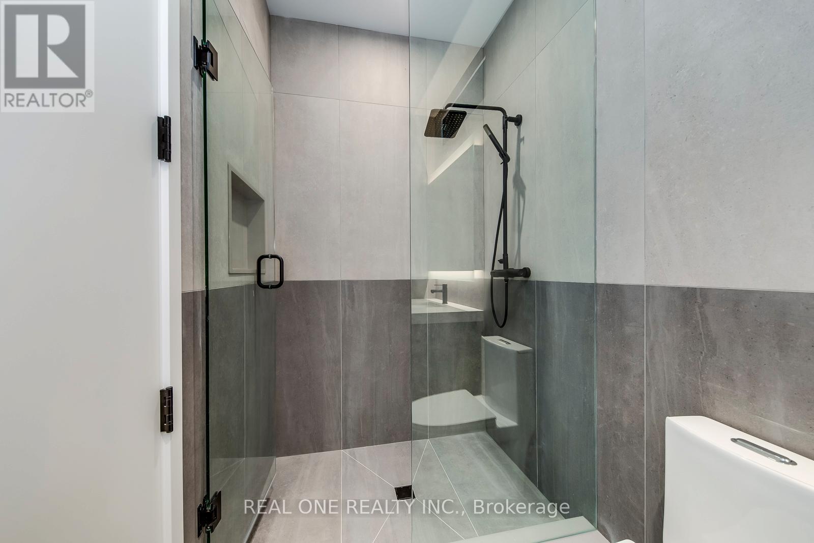 1405 Acton Crescent, Oakville, Ontario  L6J 2S6 - Photo 37 - W12197485