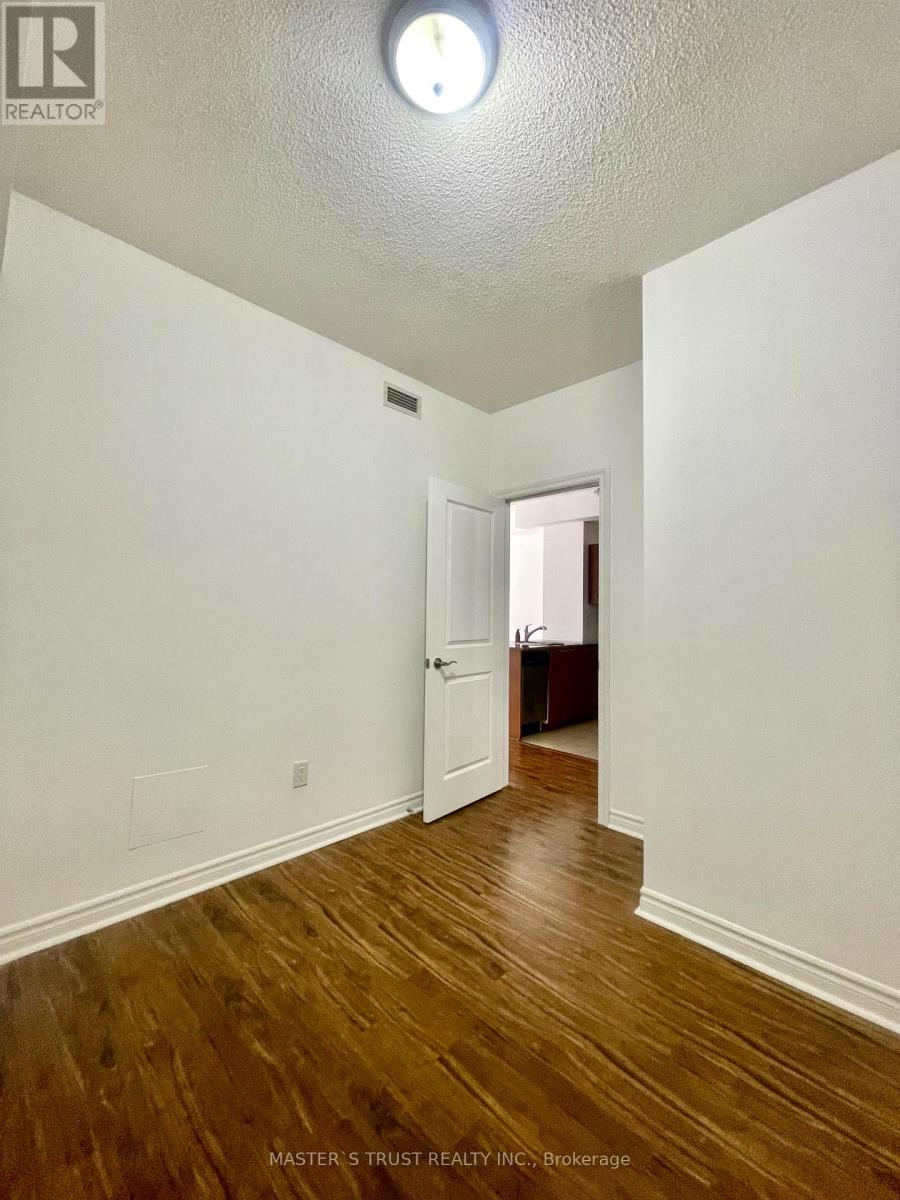 318 - 385 Prince Of Wales Drive, Mississauga, Ontario  L5B 0C6 - Photo 9 - W12048666