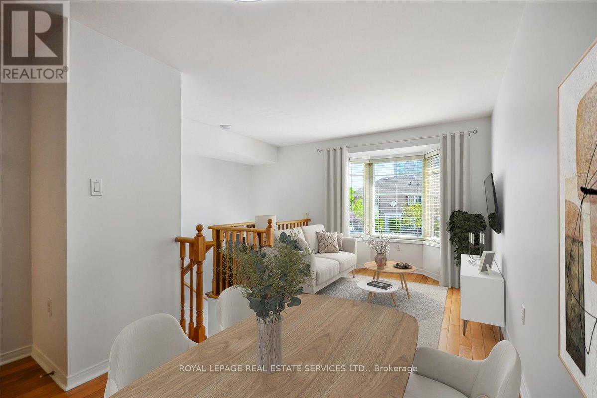 3302 Pinto Place, Mississauga, Ontario  L5B 1V7 - Photo 4 - W12160329