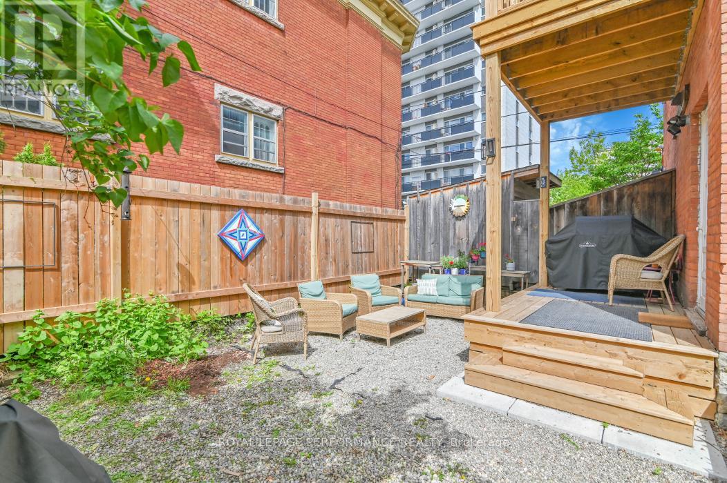 4 Hartington Place, Ottawa, Ontario  K2P 1J1 - Photo 33 - X12201417
