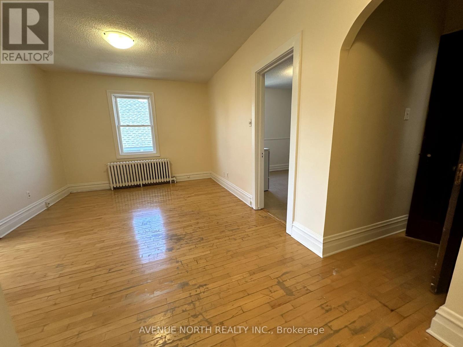73 Poplar Street, Ottawa, Ontario  K1R 6V3 - Photo 5 - X12201424