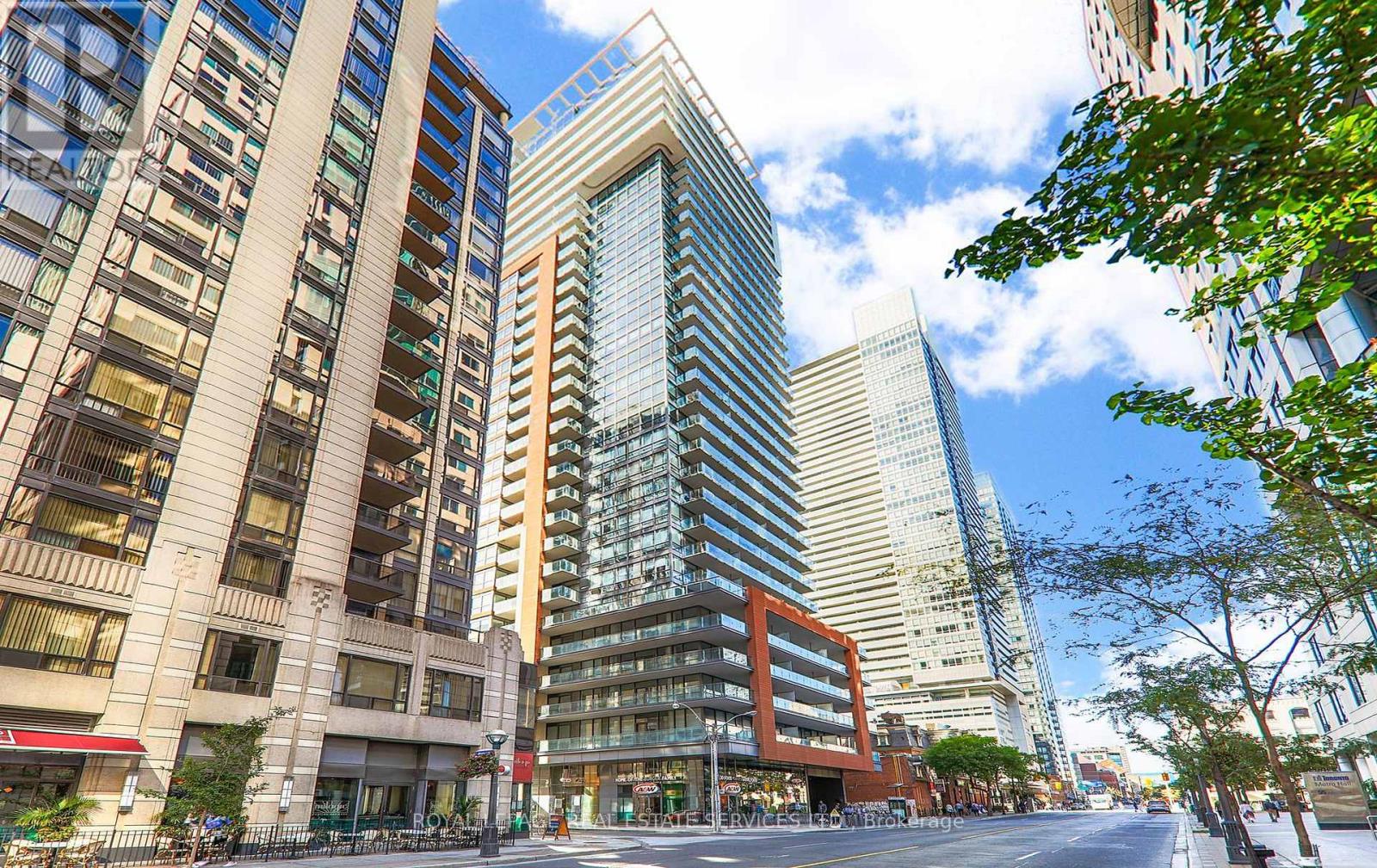 213 - 8 MERCER STREET, Toronto, Ontario