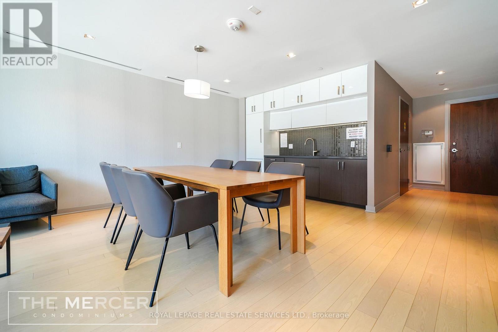 213 - 8 Mercer Street, Toronto, Ontario  M5V 0C4 - Photo 23 - C12201444