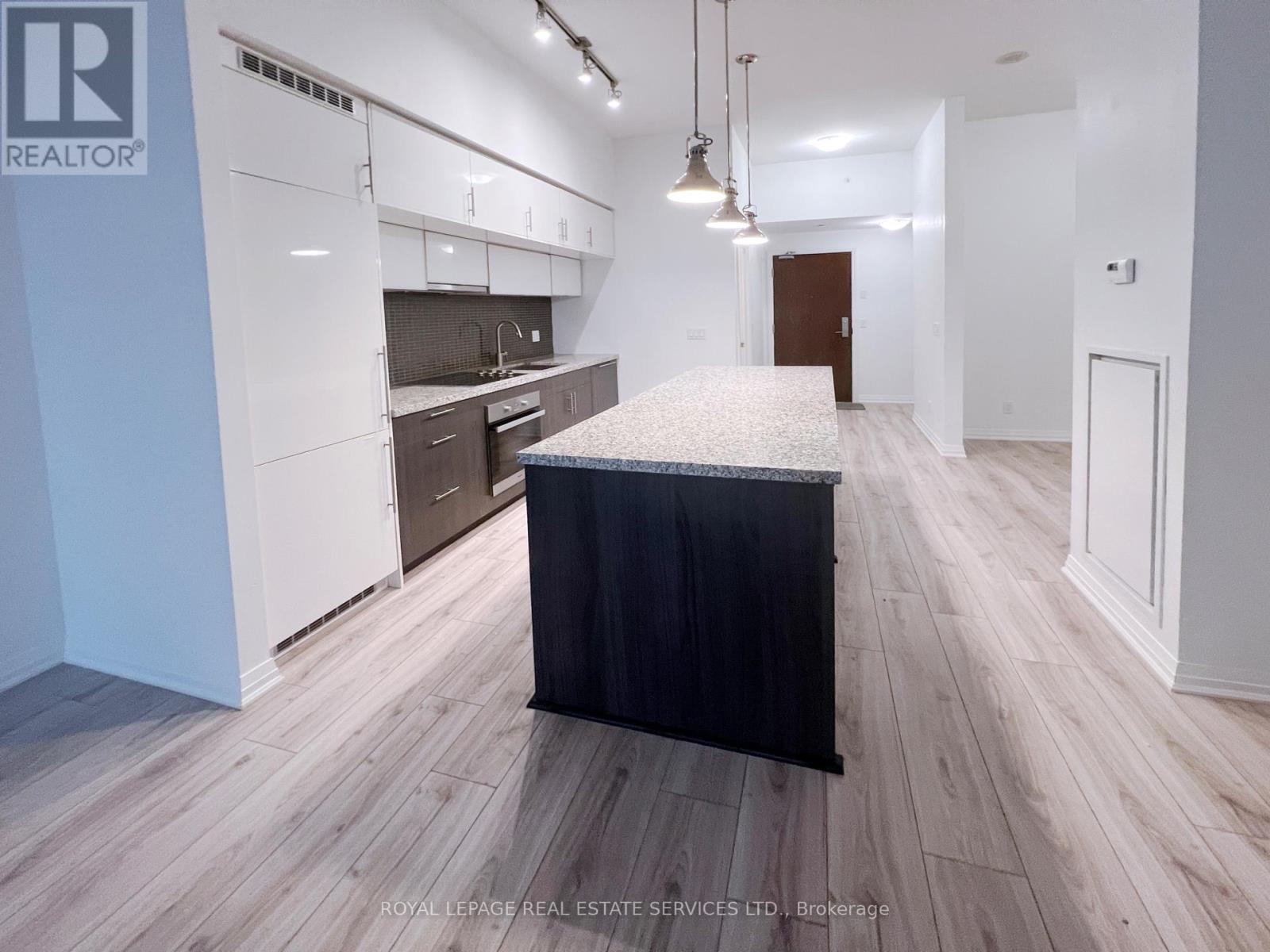 213 - 8 Mercer Street, Toronto, Ontario  M5V 0C4 - Photo 5 - C12201444