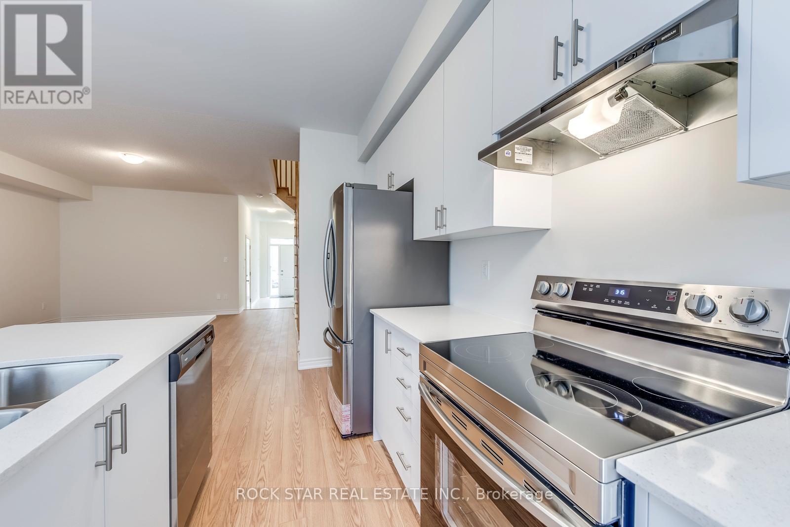 268 Okanagan Path, Oshawa (Donevan), Ontario  L1H 0A7 - Photo 13 - E12201446