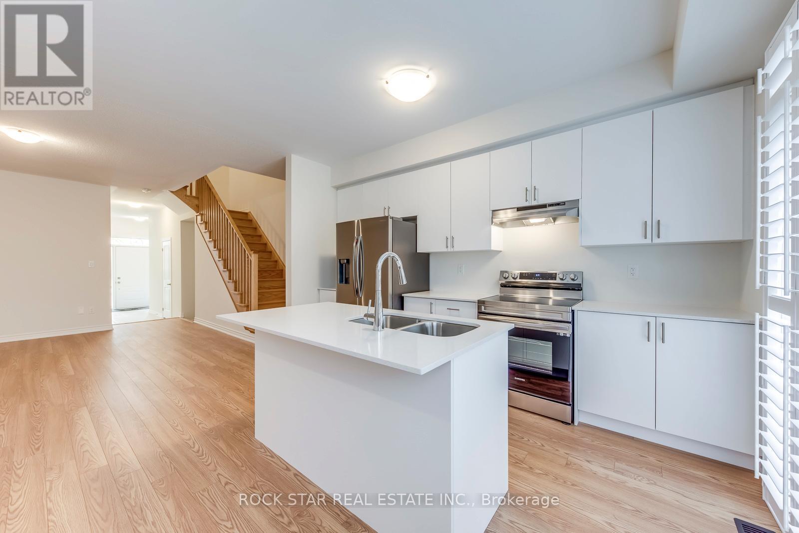 268 Okanagan Path, Oshawa (Donevan), Ontario  L1H 0A7 - Photo 14 - E12201446