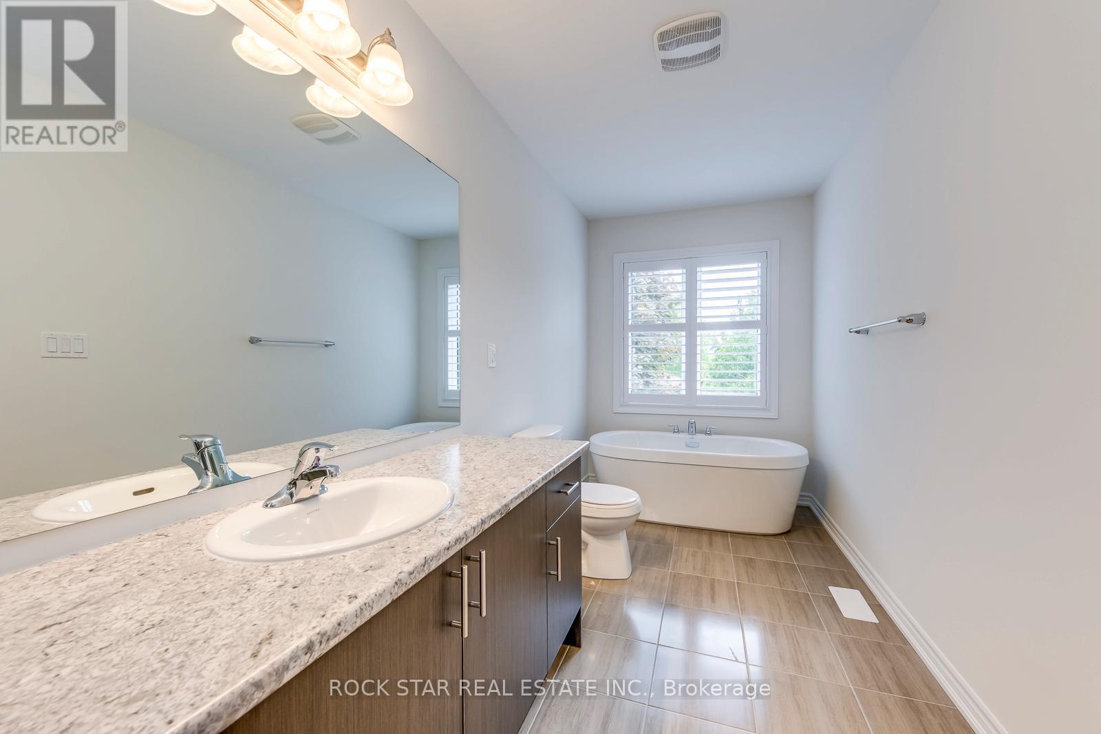 268 Okanagan Path, Oshawa (Donevan), Ontario  L1H 0A7 - Photo 19 - E12201446