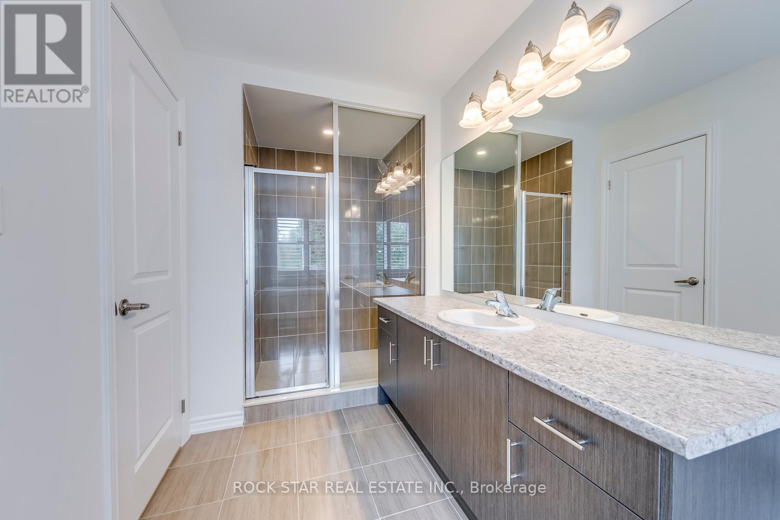 268 Okanagan Path, Oshawa (Donevan), Ontario  L1H 0A7 - Photo 21 - E12201446