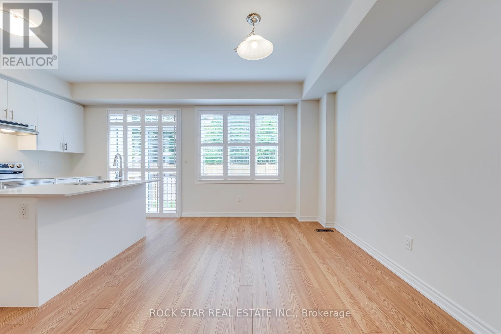268 Okanagan Path, Oshawa (Donevan), Ontario  L1H 0A7 - Photo 6 - E12201446