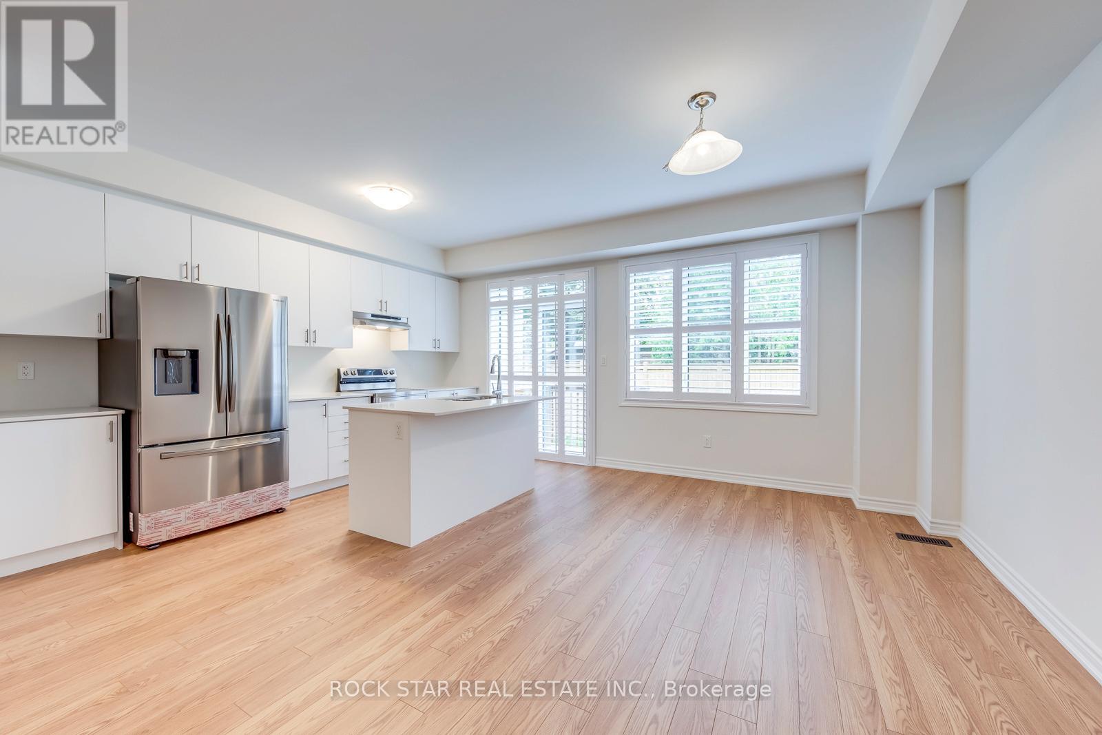 268 Okanagan Path, Oshawa (Donevan), Ontario  L1H 0A7 - Photo 9 - E12201446