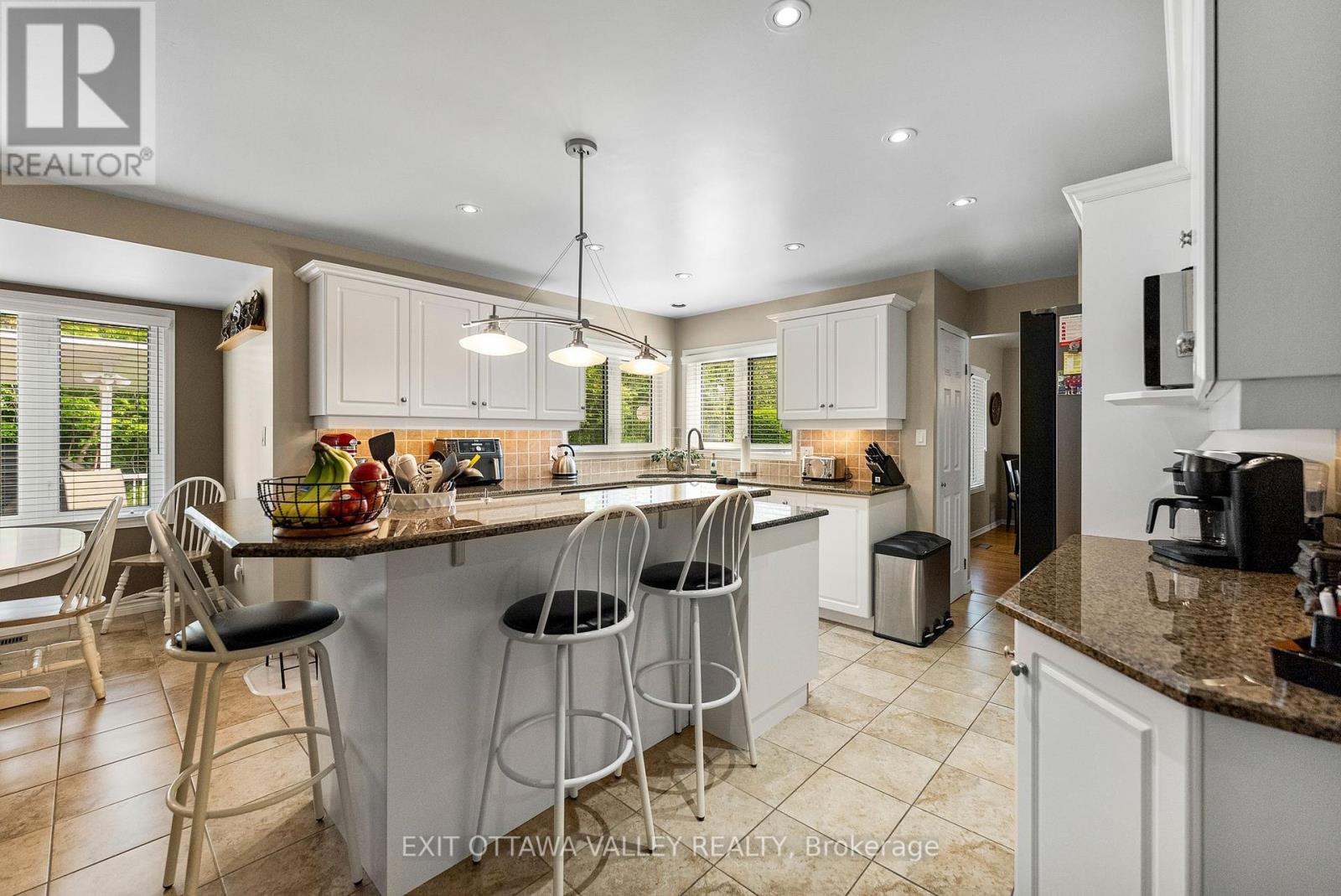 127 Owens Street, Pembroke, Ontario  K8A 8K1 - Photo 15 - X12201445