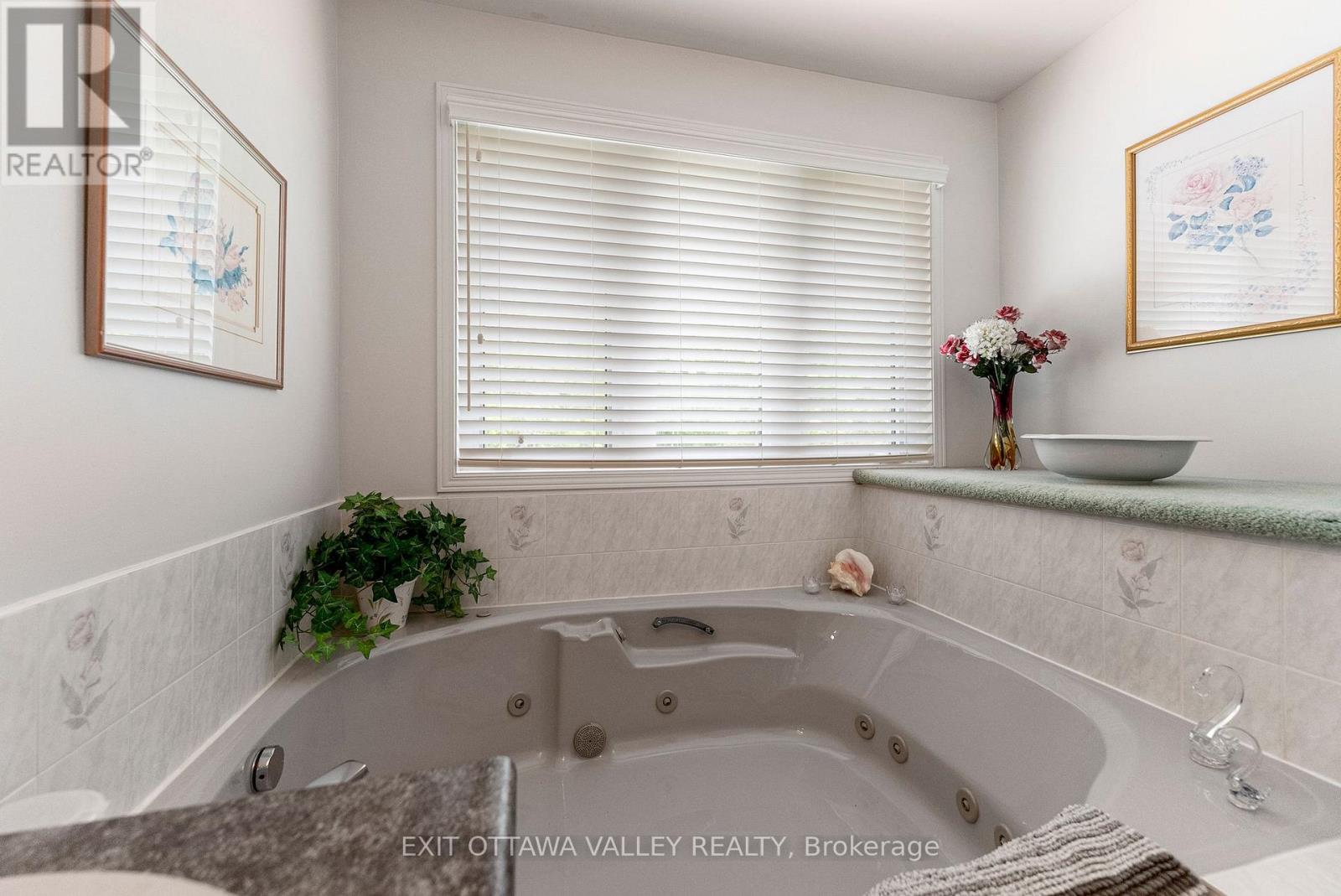 127 Owens Street, Pembroke, Ontario  K8A 8K1 - Photo 27 - X12201445