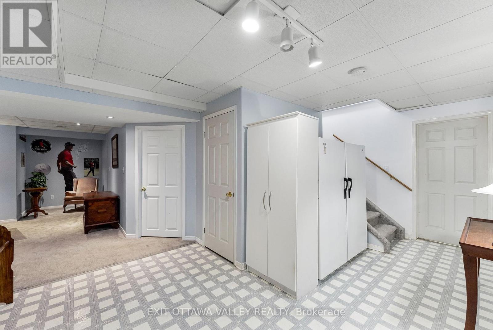 127 Owens Street, Pembroke, Ontario  K8A 8K1 - Photo 34 - X12201445