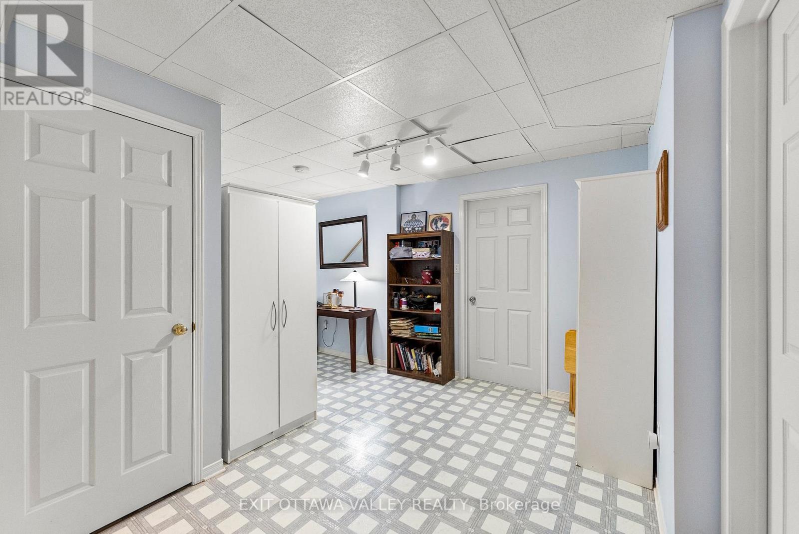 127 Owens Street, Pembroke, Ontario  K8A 8K1 - Photo 35 - X12201445