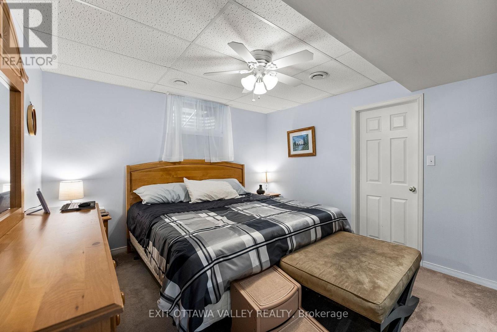 127 Owens Street, Pembroke, Ontario  K8A 8K1 - Photo 36 - X12201445