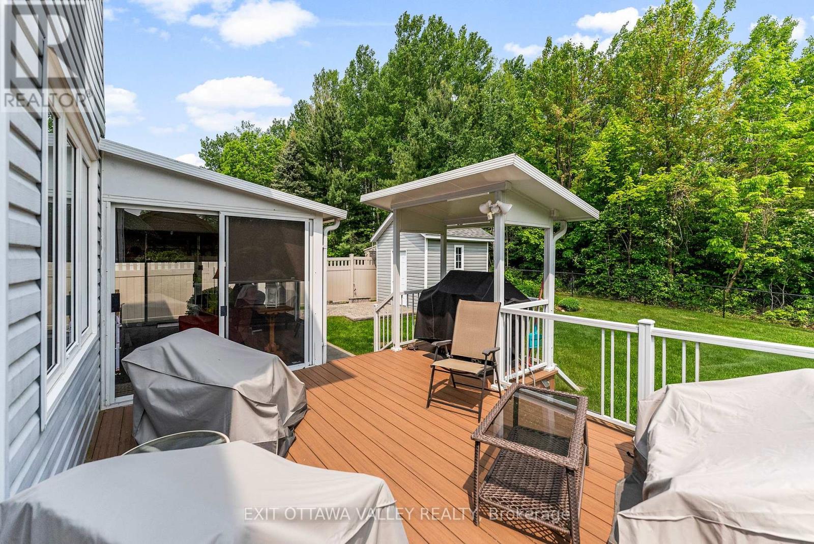 127 Owens Street, Pembroke, Ontario  K8A 8K1 - Photo 43 - X12201445