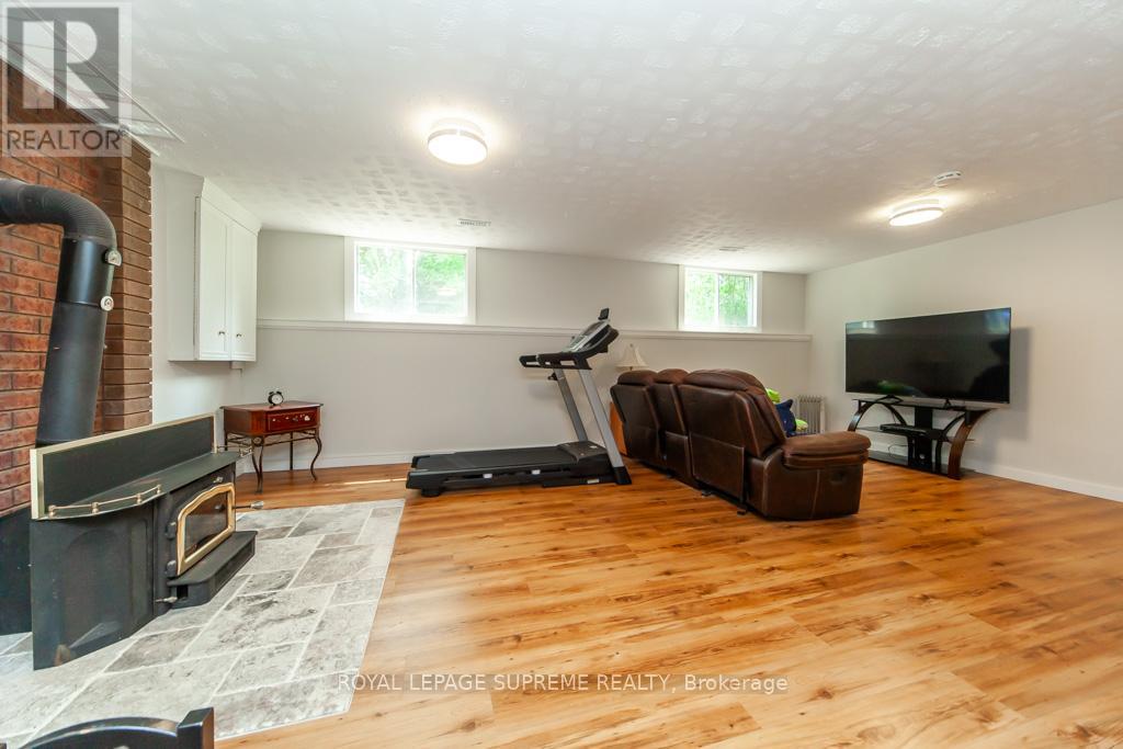 2 Orsi Street, Adjala-Tosorontio, Ontario  L0M 1J0 - Photo 32 - N12201469