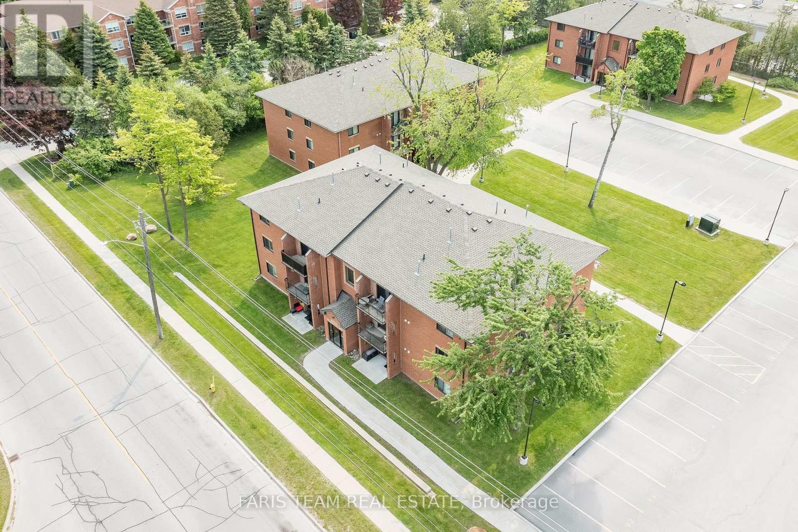 G12 - 147 Edgehill Drive, Barrie, Ontario  L4N 1L9 - Photo 2 - S12201433