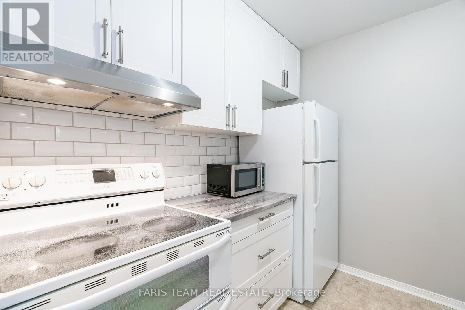 G12 - 147 Edgehill Drive, Barrie, Ontario  L4N 1L9 - Photo 5 - S12201433