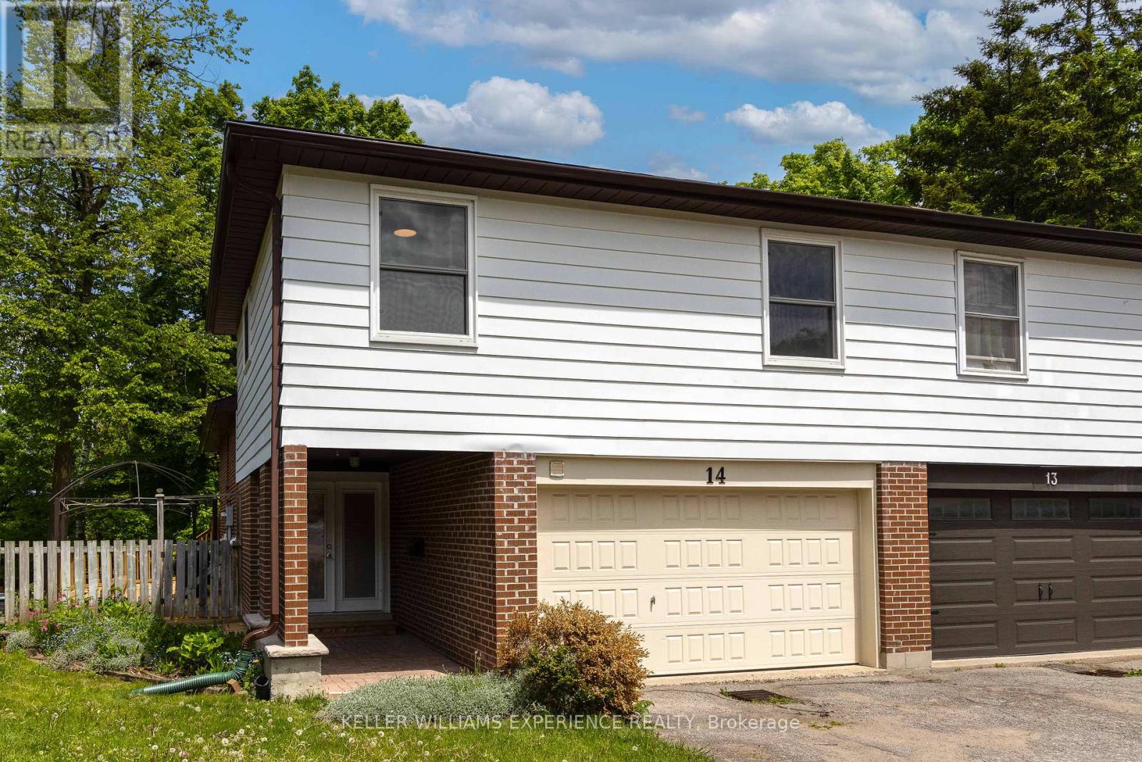 14 Ashdale Court, Barrie, Ontario  L4M 5B5 - Photo 2 - S12201483