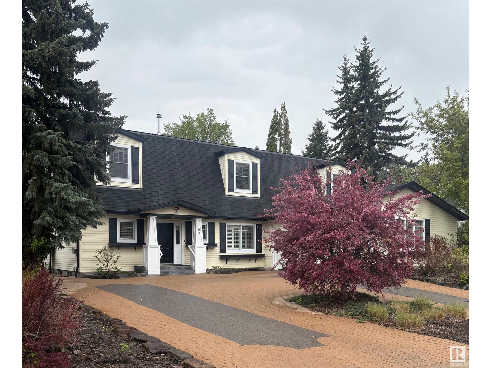 Property at 63 Fairway DR NW image 1